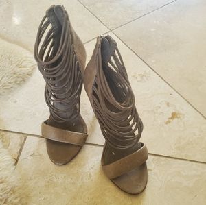 BCBGMaxAzria sz6 gray strappy zip up‎ heels